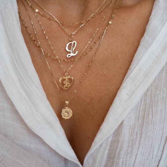 14k solid gold Cherub Angel Pendant - made in Italy - Picture 3 of 3